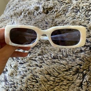 DIFF Sunglasses. Lotus Locs